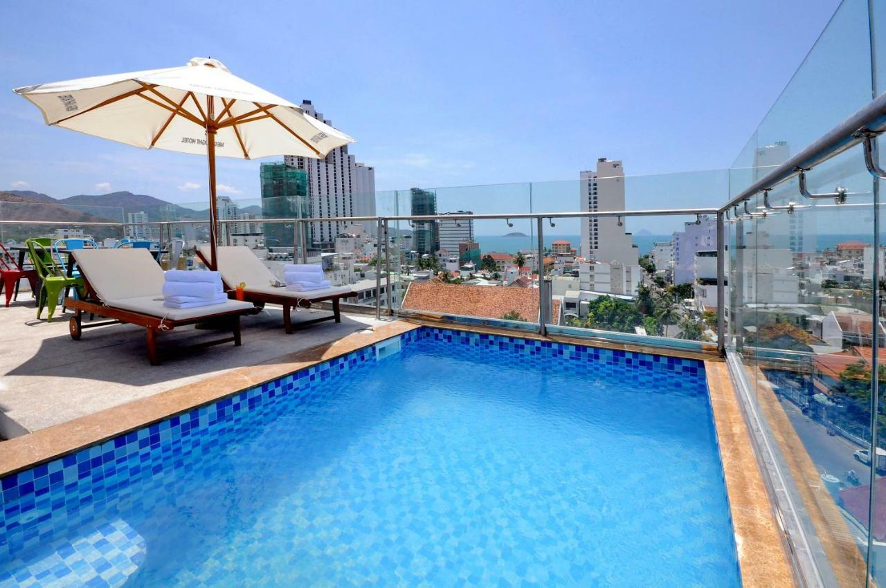 Mega Light Hotel Nha Trang Extérieur photo