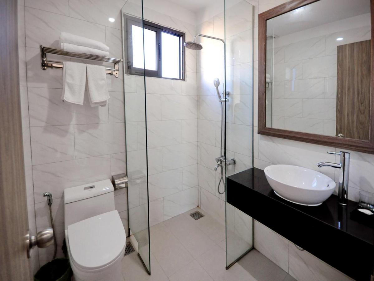 Mega Light Hotel Nha Trang Extérieur photo